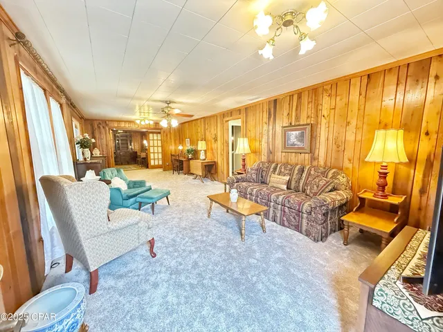 $285,900 | 8004 Church Street, Sneads, FL 32460