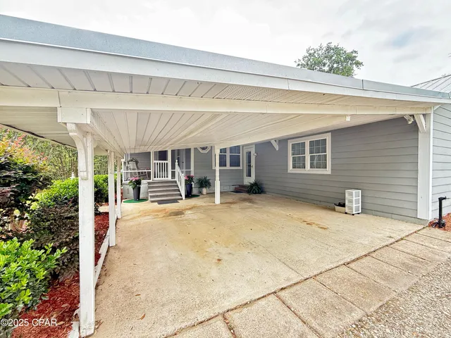 $285,900 | 8004 Church Street, Sneads, FL 32460