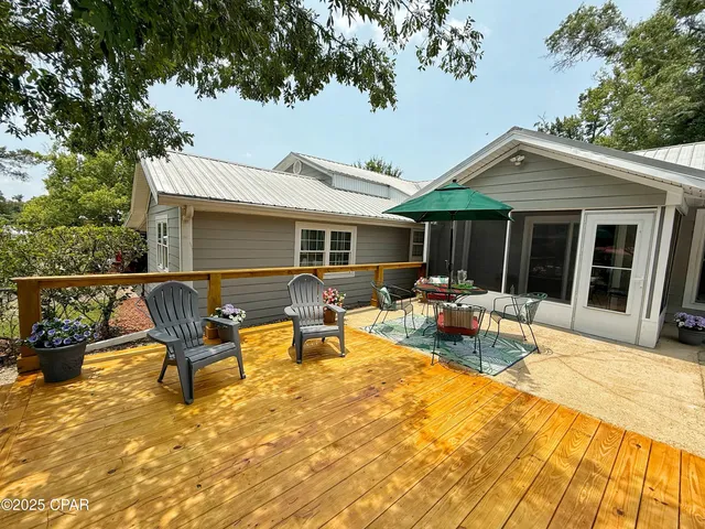 $285,900 | 8004 Church Street, Sneads, FL 32460