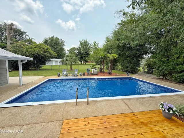 $285,900 | 8004 Church Street, Sneads, FL 32460