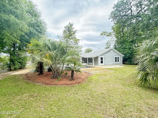 $285,900 | 8004 Church Street, Sneads, FL 32460