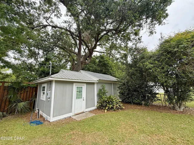 $285,900 | 8004 Church Street, Sneads, FL 32460