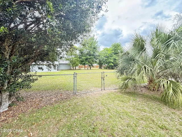 $285,900 | 8004 Church Street, Sneads, FL 32460