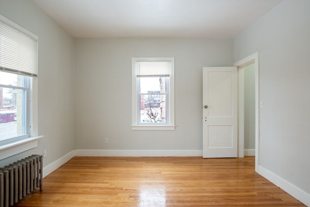 69 Winter Street Springfield, MA 01105 - Photo 30 of 36