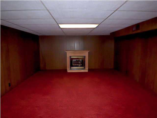 7940 Spry Road Evansville, IN 47715 - Photo 9 of 19 Gallery Image 9