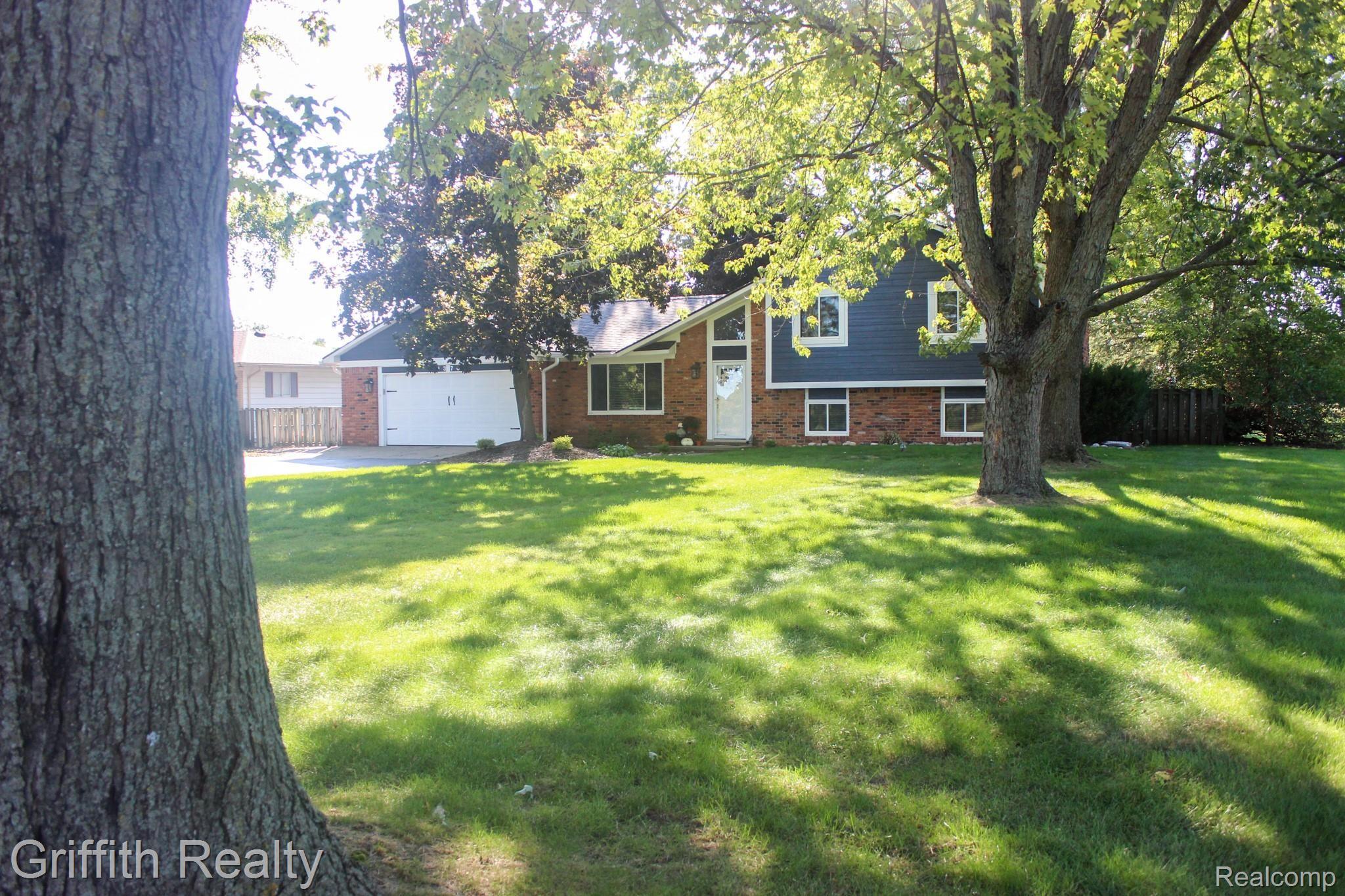1370 South Hickory Ridge Road Milford, MI 48380 - Photo 41 of 52 39.jpg