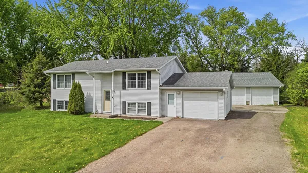 $285,000 | 309 8th Avenue Northwest, Waseca, MN 56093