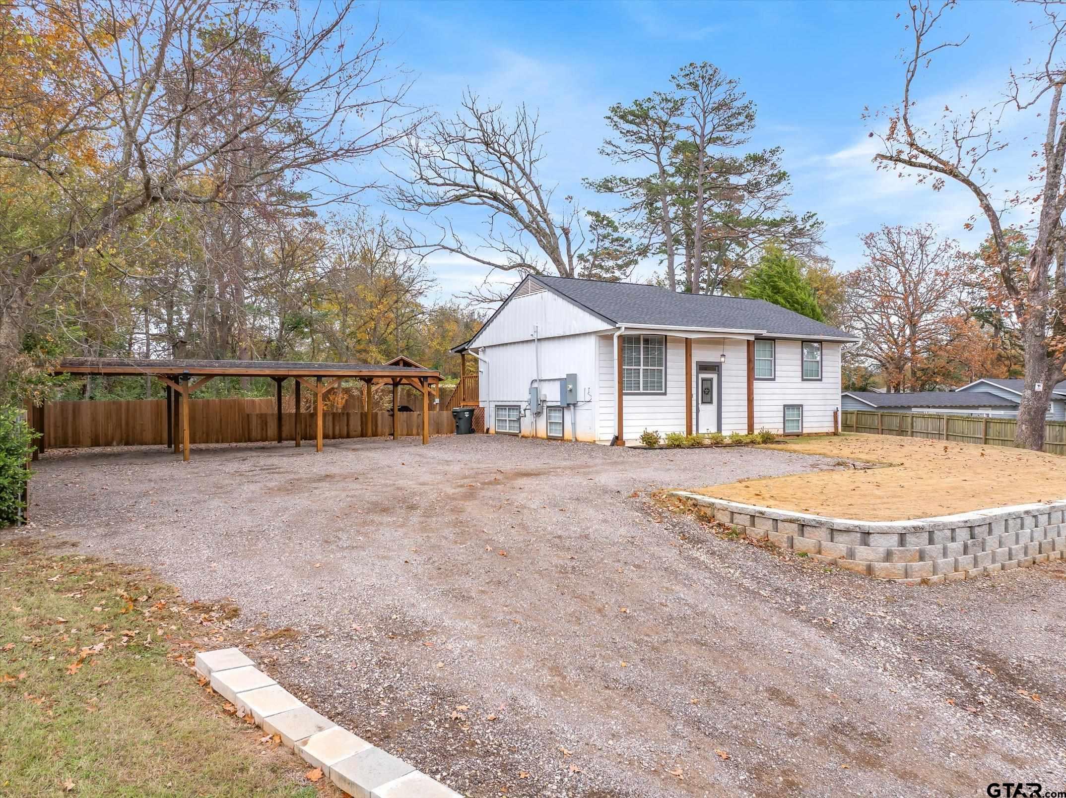 2422 Old Omen Road Tyler, TX 75701 - Photo 9 of 39 Gallery Image 9