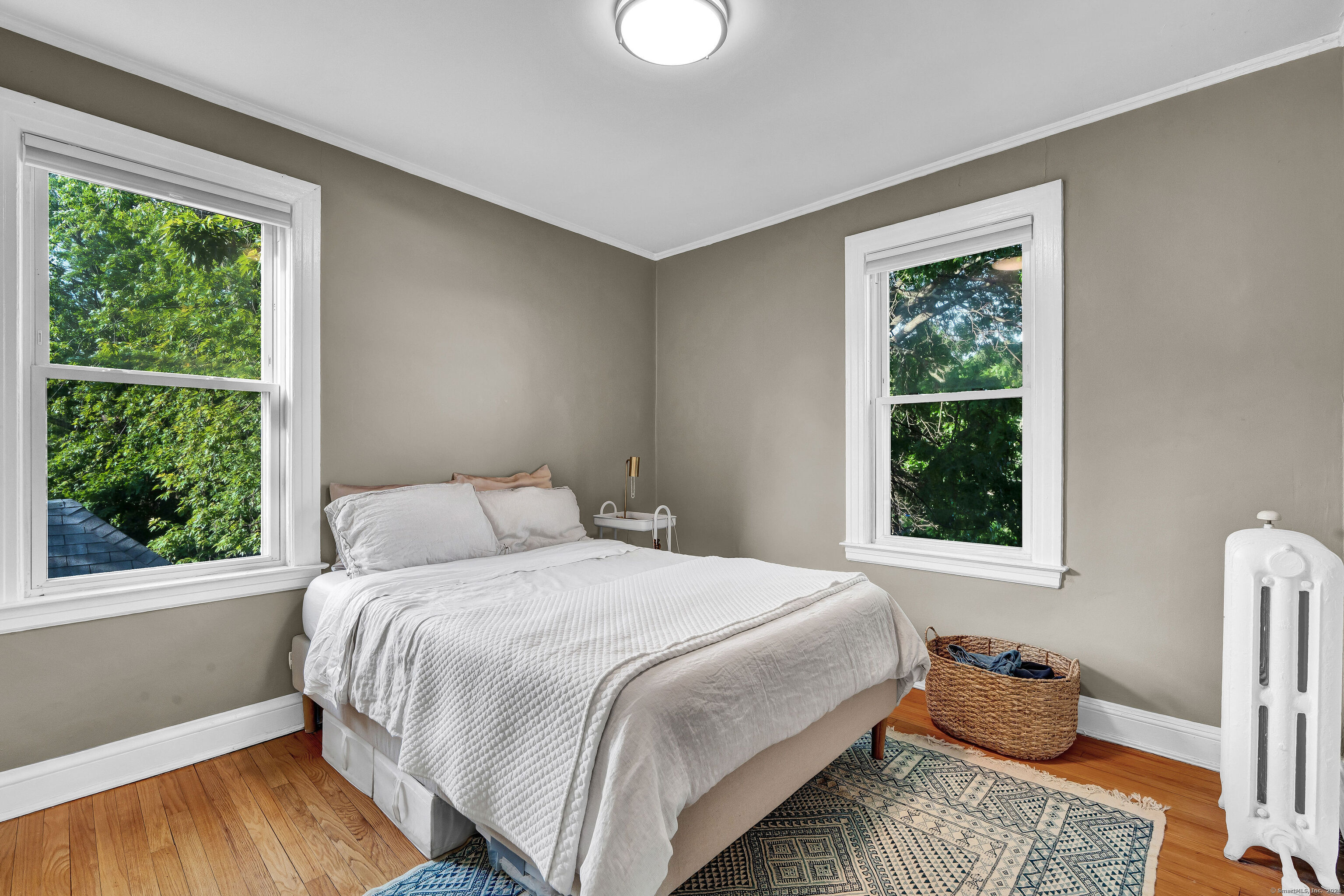 28 Whitney Street Hartford, CT 06105 - Photo 5 of 12