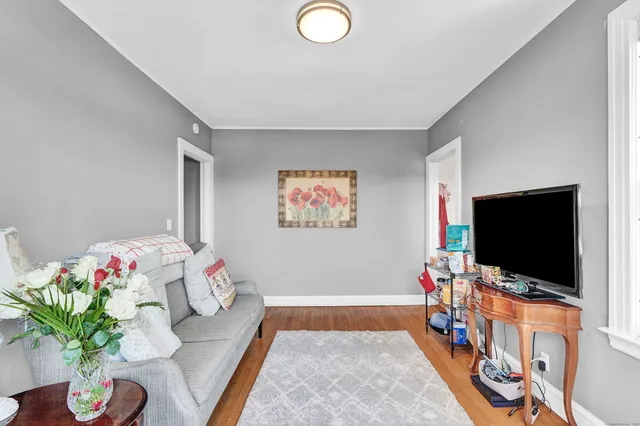 $1,320,000 | 28 Whitney Street, Hartford, CT 06105