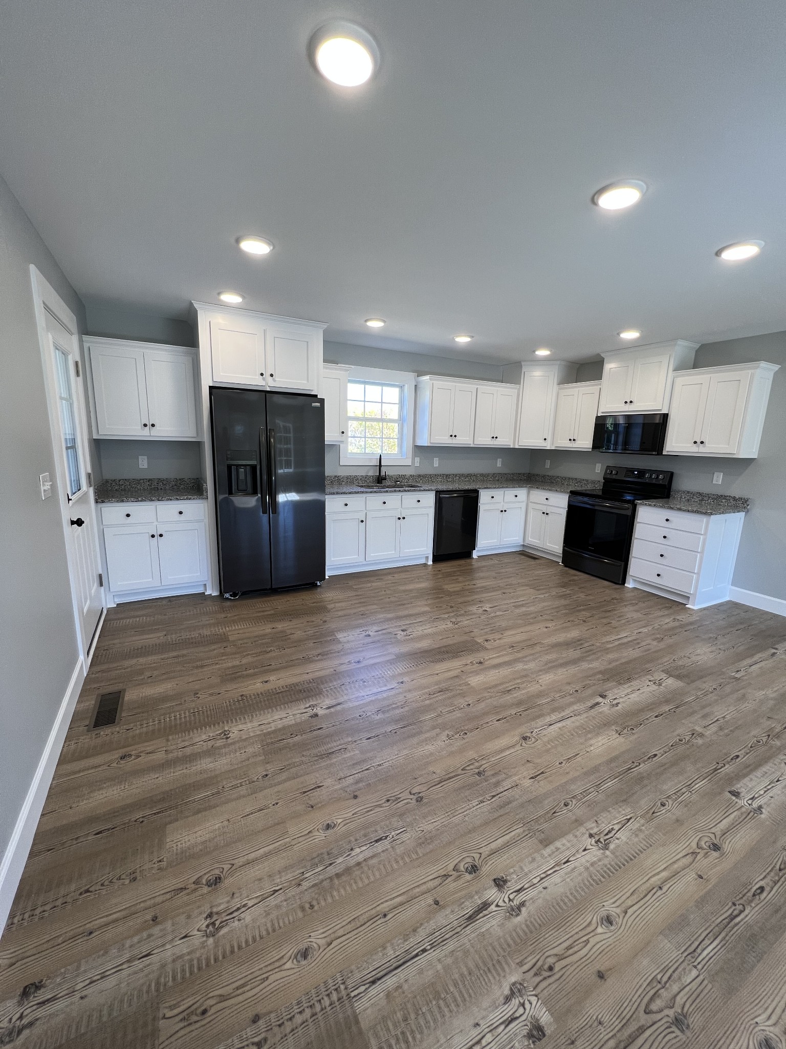 794 Hawkins Road Westmoreland, TN 37186 - Photo 3 of 9 Gallery Image 3