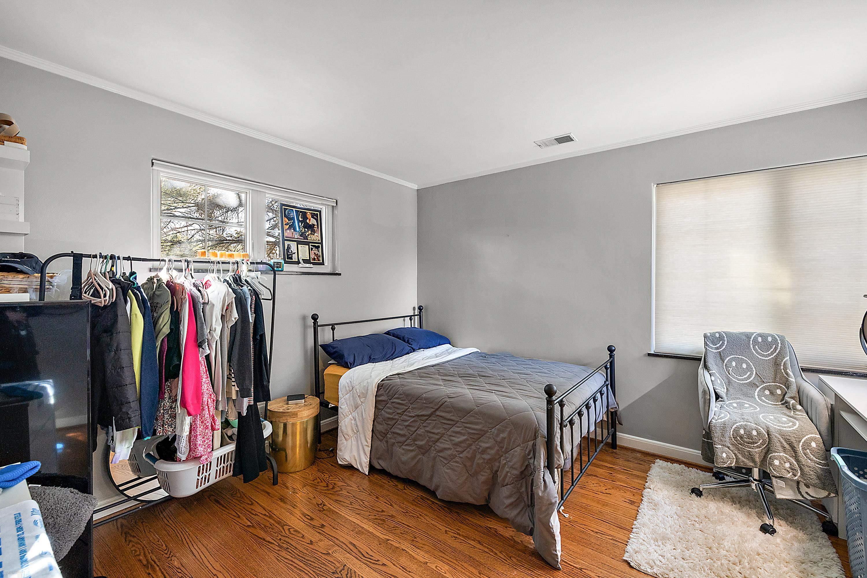 158 Merriweather Road Grosse Pointe, MI 48236 - Photo 29 of 57 50133705-9f3d080d-eb14-453f-b74a-c3ee08324937.JPG