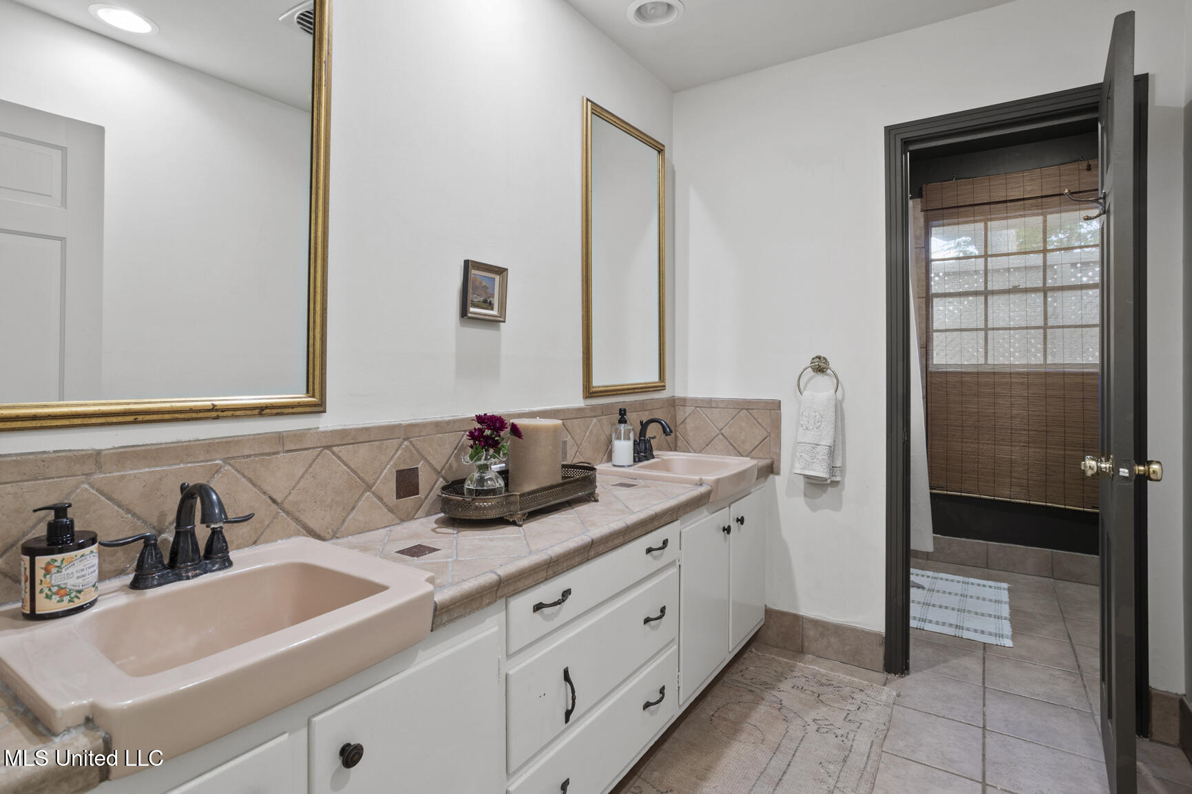 2467 East Northside Drive Jackson, MS 39211 - Photo 22 of 25 2467 E Northside Dr-25