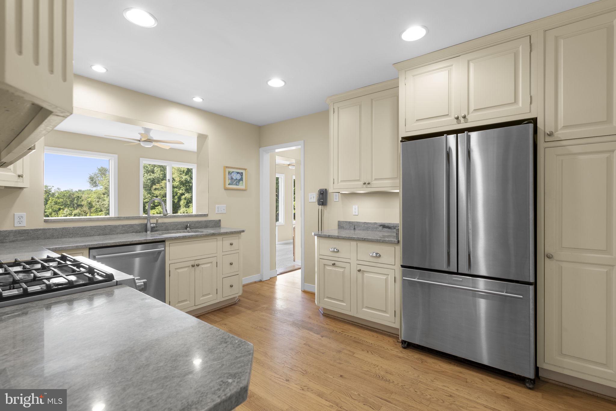 14697 Roxbury Road Glenelg, MD 21737 - Photo 8 of 45 Kitchen
