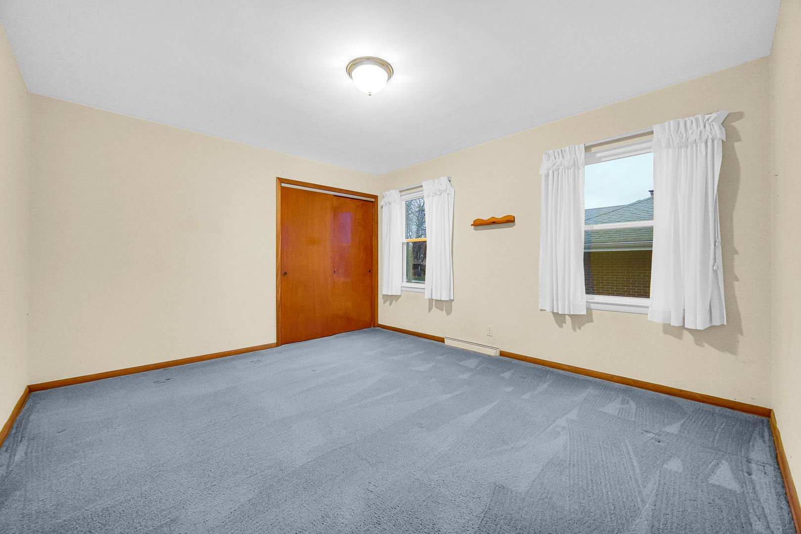 18423 Homewood Avenue Homewood, IL 60430 - Photo 20 of 27 an empty room with windows