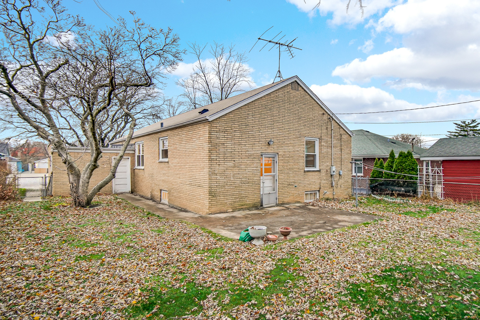 18423 Homewood Avenue Homewood, IL 60430 - Photo 23 of 27 a view of a house with a sink and yard