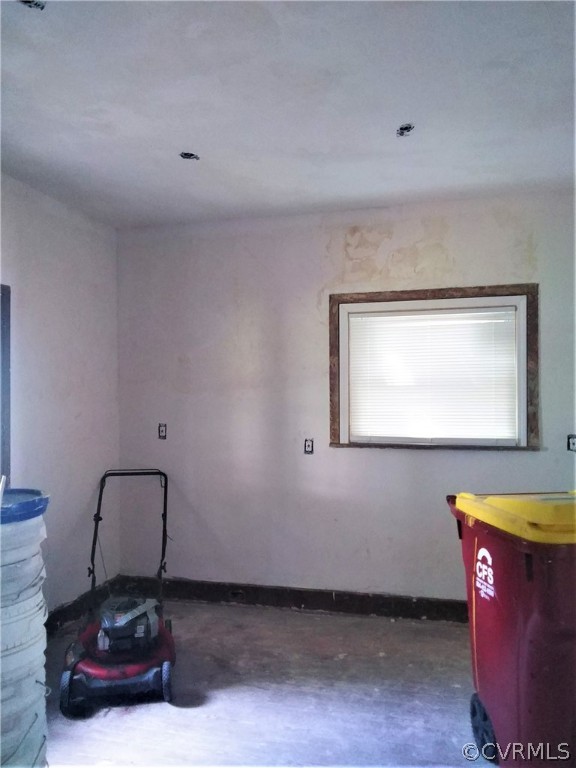 840 Commerce Street Petersburg, VA 23803 - Photo 21 of 38 a view of a couch in a room