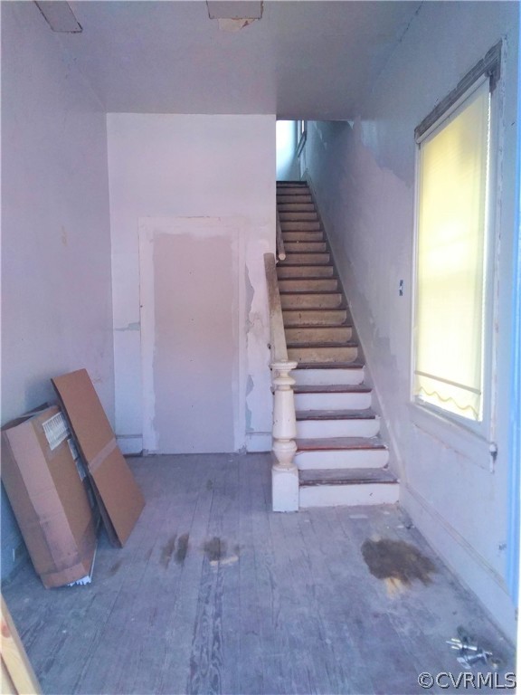 840 Commerce Street Petersburg, VA 23803 - Photo 9 of 38 a view of an entryway with stairs