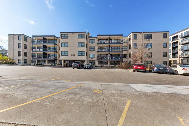 $124,900 | 3150 Excelsior Boulevard, Unit 109, Minneapolis, MN 55416