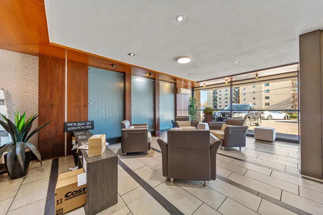 $124,900 | 3150 Excelsior Boulevard, Unit 109, Minneapolis, MN 55416