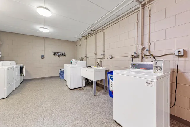 $124,900 | 3150 Excelsior Boulevard, Unit 109, Minneapolis, MN 55416