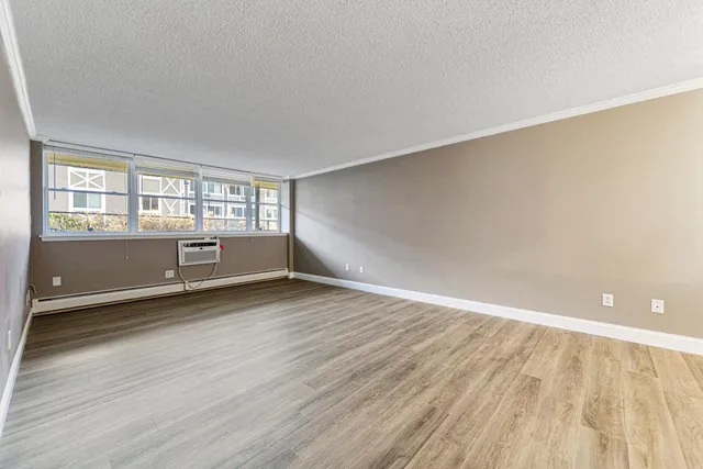 $124,900 | 3150 Excelsior Boulevard, Unit 109, Minneapolis, MN 55416