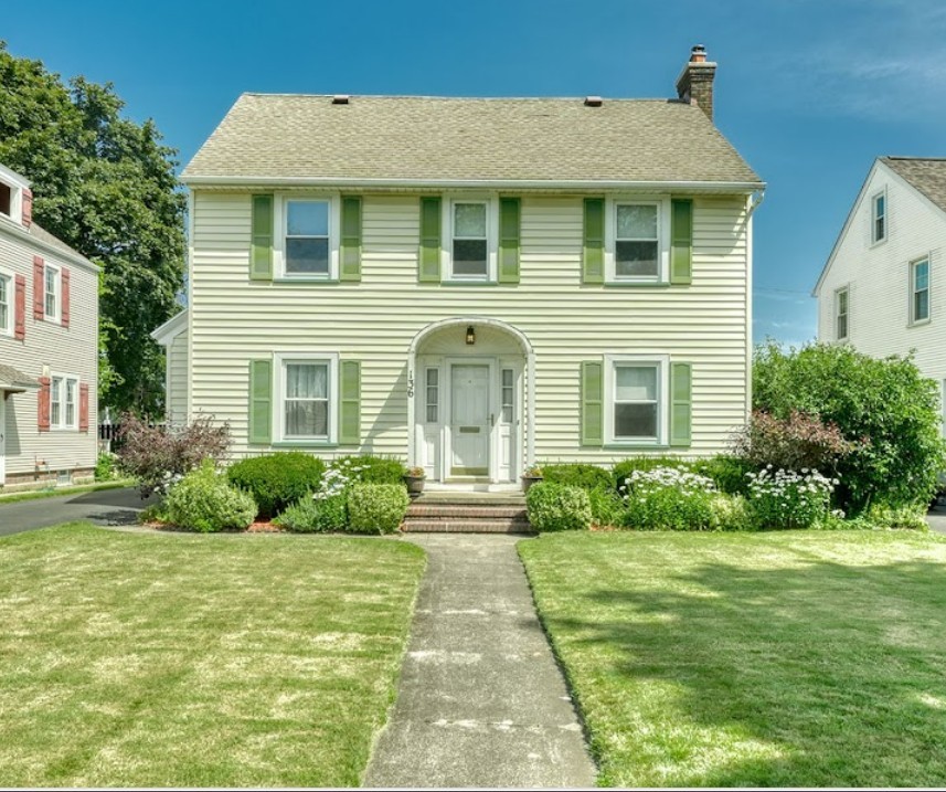136 Hoover Road Irondequoit, NY 14617 - Photo 1 of 48 Gallery Image 1