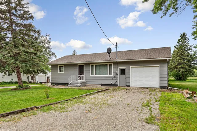 $133,000 | 307 Dove Street Northeast, Minnesota Lake, MN 56068