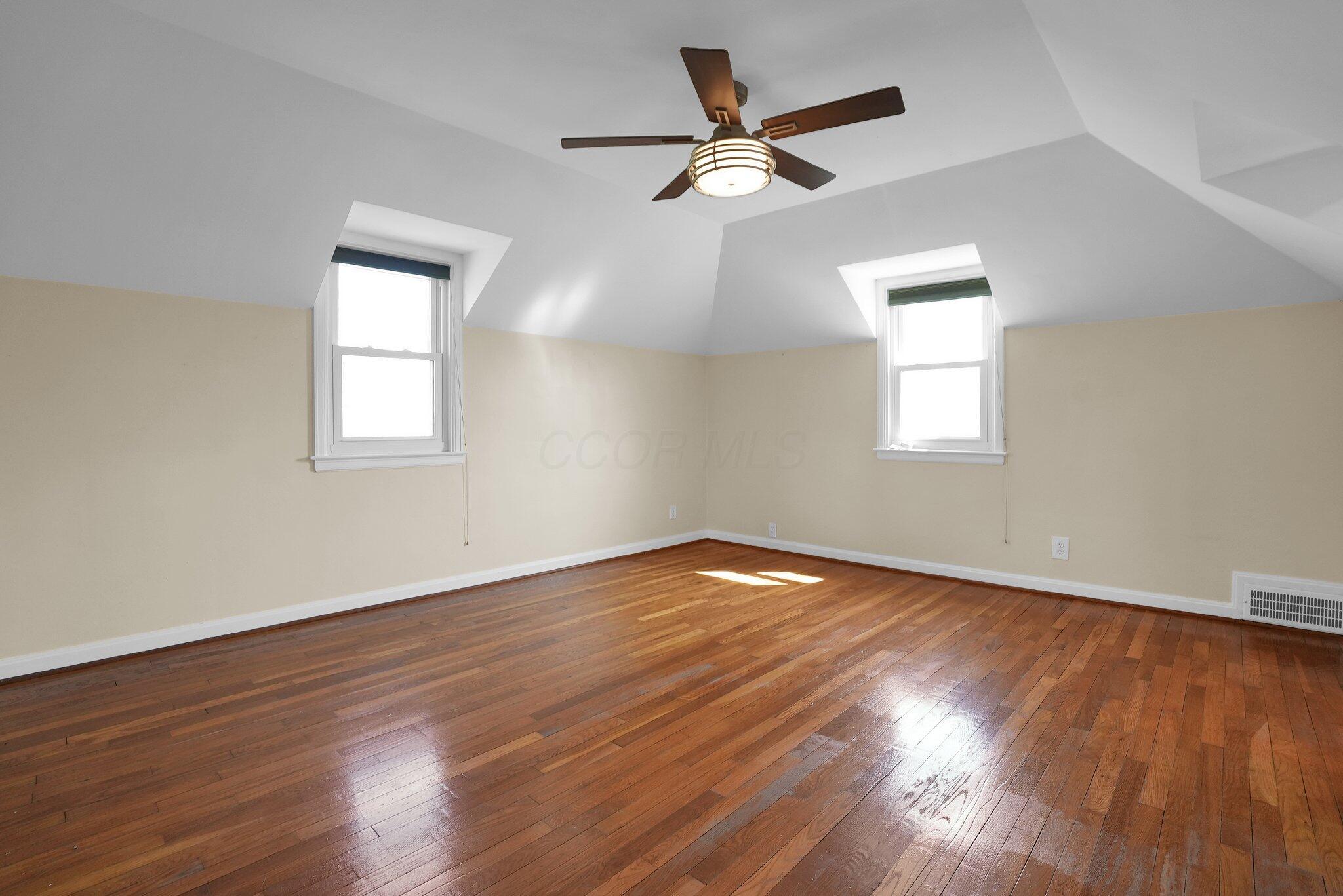 999 East Cooke Road Columbus, OH 43224 - Photo 28 of 76 25-web-or-mls-999-e-cooke-rd