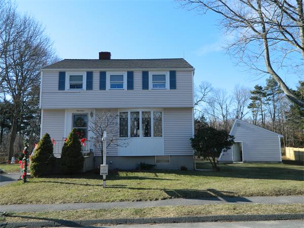 17 Hiawatha Road Woburn, MA 01801 - Photo 1 of 20 Gallery Image 1