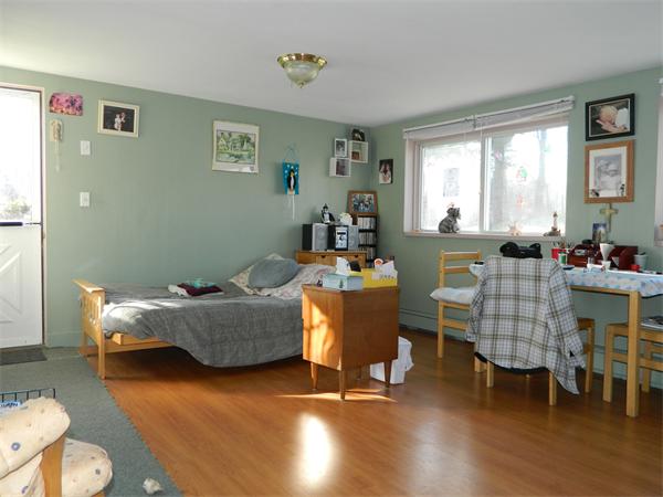 17 Hiawatha Road Woburn, MA 01801 - Photo 18 of 20 Gallery Image 18