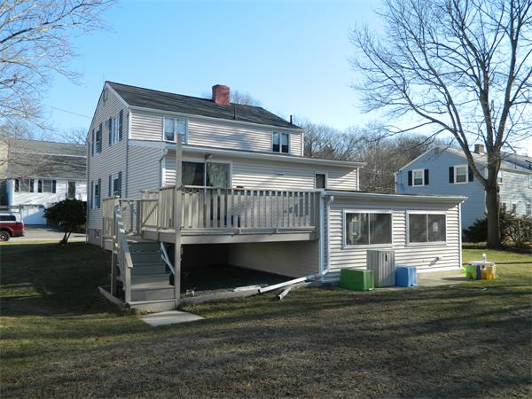 17 Hiawatha Road Woburn, MA 01801 - Photo 3 of 20 Gallery Image 3