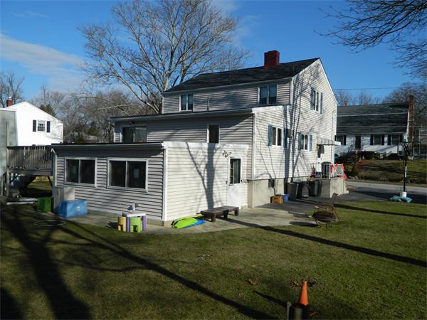 17 Hiawatha Road Woburn, MA 01801 - Photo 4 of 20 Gallery Image 4