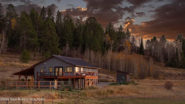 $1,595,000 | 126 Corral Road, Alpine, WY 83128