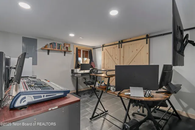 $1,595,000 | 126 Corral Road, Alpine, WY 83128