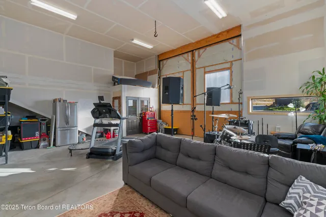 $1,595,000 | 126 Corral Road, Alpine, WY 83128