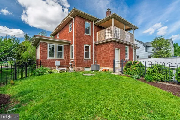 $399,900 | 466 East Main Street, Leola, PA 17540