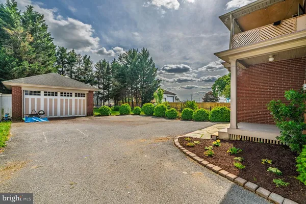 $399,900 | 466 East Main Street, Leola, PA 17540