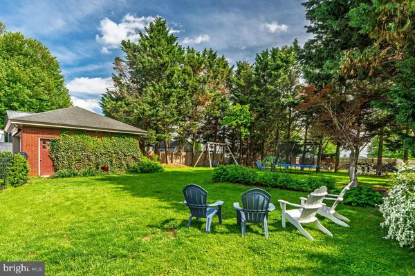 $399,900 | 466 East Main Street, Leola, PA 17540