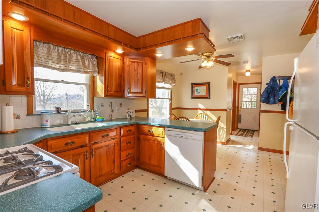 901 Valley Road Northampton, PA 18067 - Photo 15 of 48 Gallery Image 15