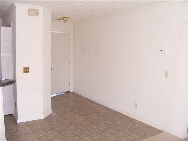 8840 Williby Road Salem, VA 24153 - Photo 14 of 16 Foyer