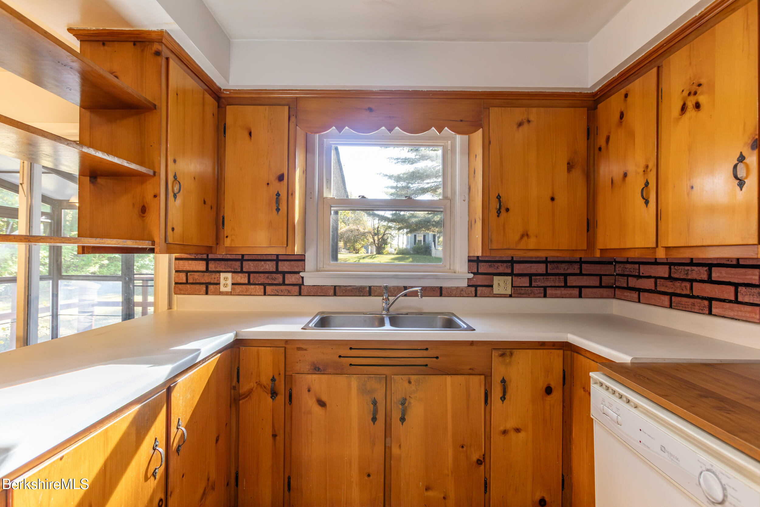 25 Balance Rock Road Lanesborough, MA 01237 - Photo 10 of 37 image-5