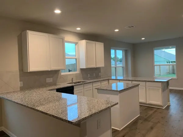 $2,700 | 14048 Lamprey Drive, Conroe, TX 77384