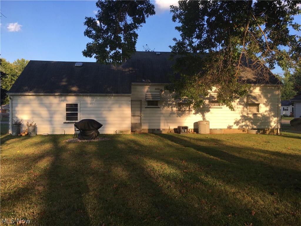 2818 Rexford Road Youngstown, OH 44511 - Photo 3 of 13 Gallery Image 3