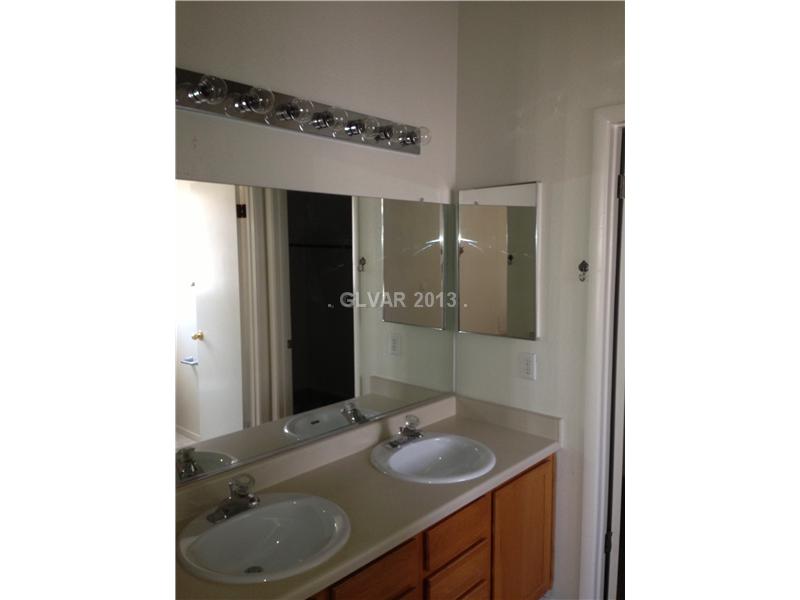 7904 Smokey Ridge Court Las Vegas, NV 89131 - Photo 7 of 13 Master Bath/Spa.