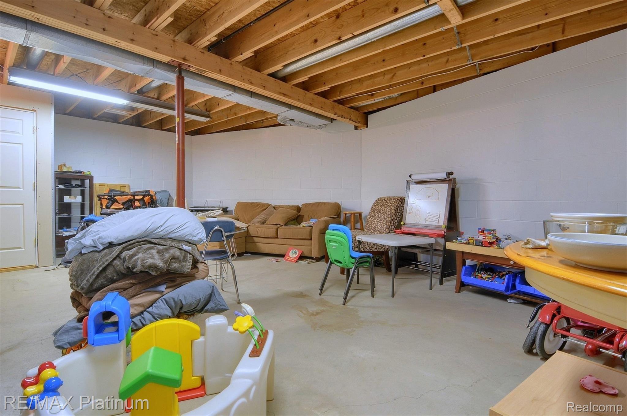 4133 Burns Road Linden, MI 48451 - Photo 28 of 39 28-Lower Level 2nd View.jpg