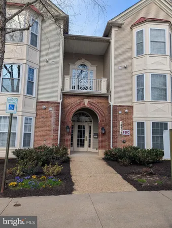 $312,500 | 18715 Sparkling Water Drive, Unit 9202, Germantown, MD 20874