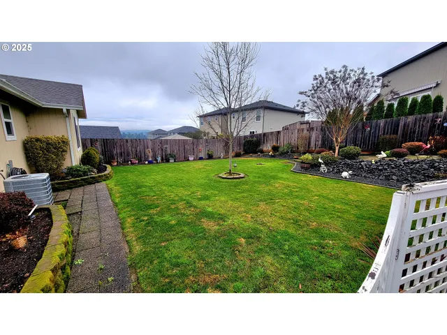 $499,000 | 1570 West Basil Street, Roseburg, OR 97471