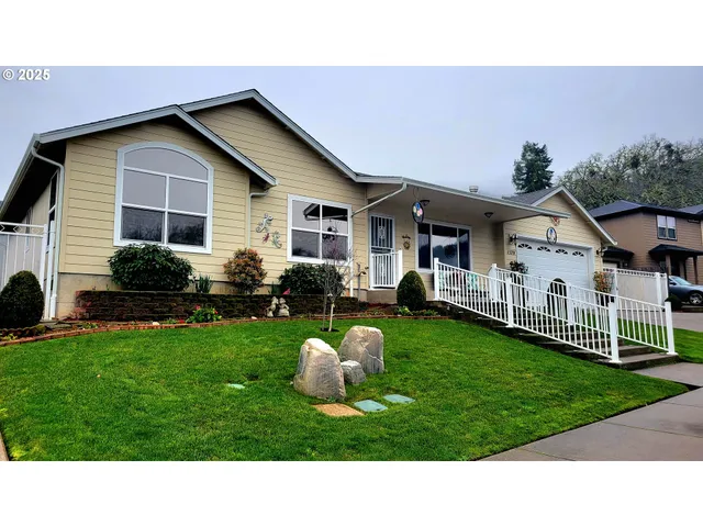 $499,000 | 1570 West Basil Street, Roseburg, OR 97471