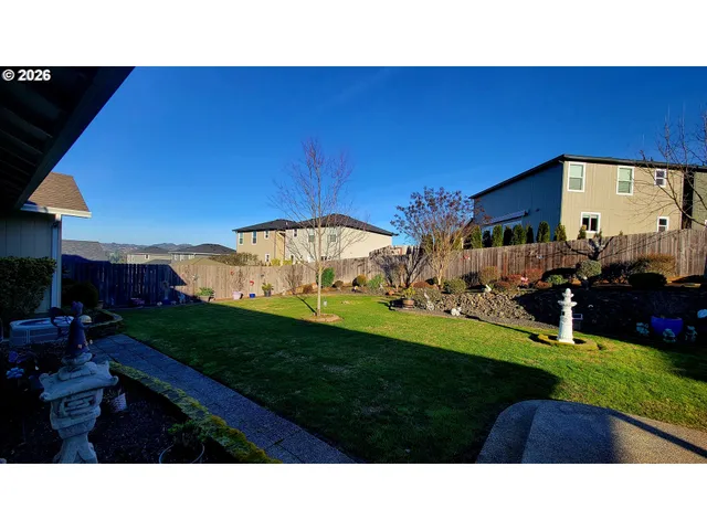$499,000 | 1570 West Basil Street, Roseburg, OR 97471